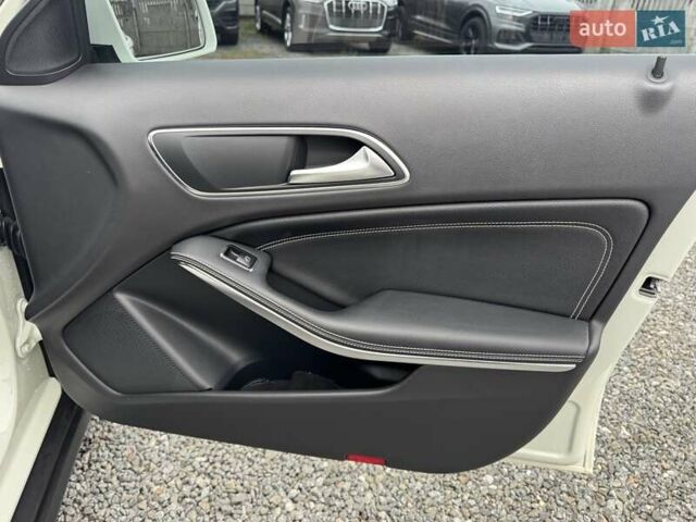 Белый Мерседес ГЛА-Класс, объемом двигателя 2.14 л и пробегом 251 тыс. км за 20500 $, фото 6 на Automoto.ua