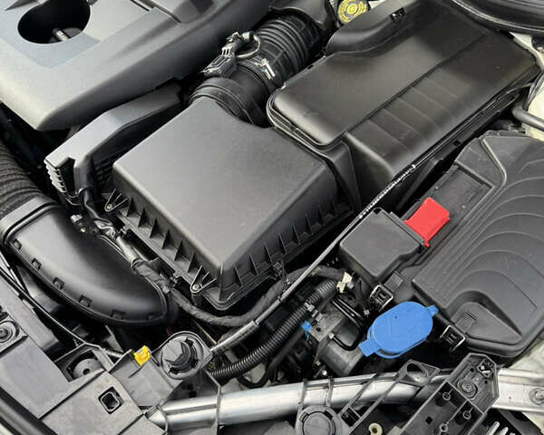 Білий Мерседес ГЛА-Клас, об'ємом двигуна 1.46 л та пробігом 46 тис. км за 21999 $, фото 55 на Automoto.ua