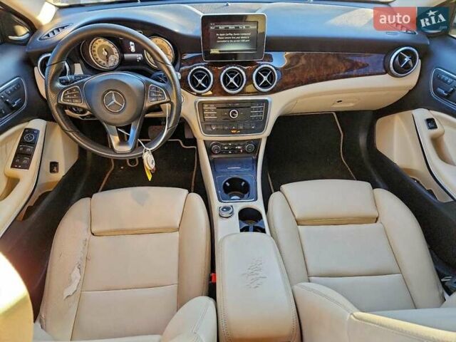 Белый Мерседес ГЛА-Класс, объемом двигателя 1.99 л и пробегом 170 тыс. км за 4500 $, фото 6 на Automoto.ua