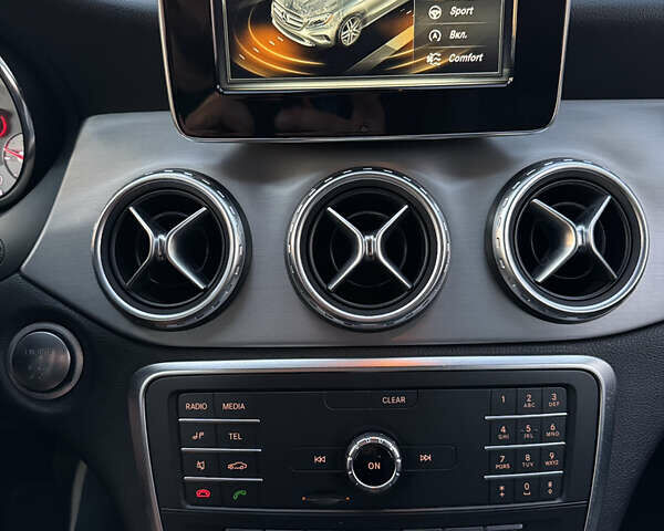 Белый Мерседес ГЛА-Класс, объемом двигателя 1.46 л и пробегом 324 тыс. км за 16700 $, фото 13 на Automoto.ua