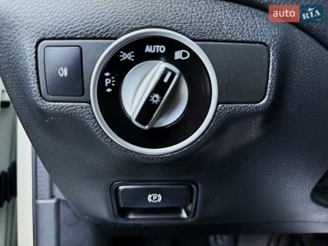 Белый Мерседес ГЛА-Класс, объемом двигателя 1.99 л и пробегом 102 тыс. км за 17700 $, фото 39 на Automoto.ua