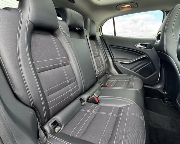 Білий Мерседес ГЛА-Клас, об'ємом двигуна 1.46 л та пробігом 46 тис. км за 21999 $, фото 28 на Automoto.ua