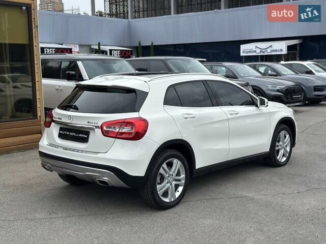 Белый Мерседес ГЛА-Класс, объемом двигателя 1.99 л и пробегом 145 тыс. км за 19500 $, фото 9 на Automoto.ua