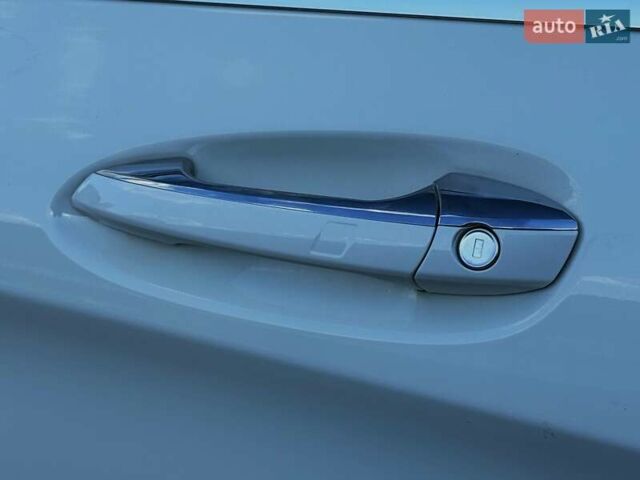 Белый Мерседес ГЛА-Класс, объемом двигателя 1.99 л и пробегом 102 тыс. км за 17299 $, фото 14 на Automoto.ua