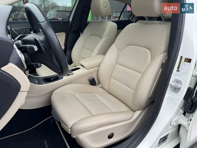 Белый Мерседес ГЛА-Класс, объемом двигателя 1.99 л и пробегом 110 тыс. км за 17500 $, фото 36 на Automoto.ua