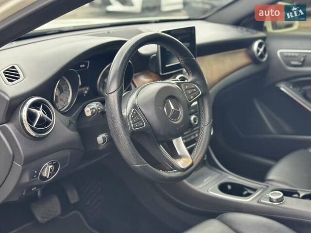 Белый Мерседес ГЛА-Класс, объемом двигателя 1.99 л и пробегом 145 тыс. км за 19500 $, фото 14 на Automoto.ua