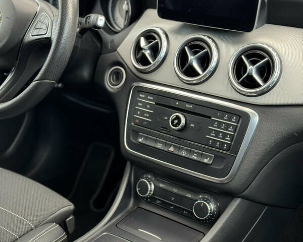 Білий Мерседес ГЛА-Клас, об'ємом двигуна 1.46 л та пробігом 46 тис. км за 21999 $, фото 32 на Automoto.ua