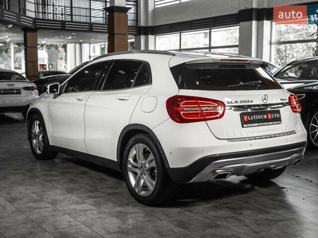 Белый Мерседес ГЛА-Класс, объемом двигателя 2.14 л и пробегом 123 тыс. км за 21900 $, фото 58 на Automoto.ua