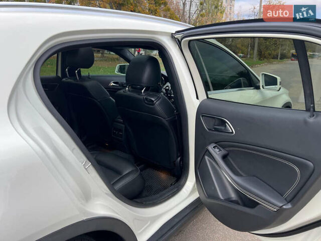 Белый Мерседес ГЛА-Класс, объемом двигателя 1.99 л и пробегом 91 тыс. км за 16700 $, фото 11 на Automoto.ua