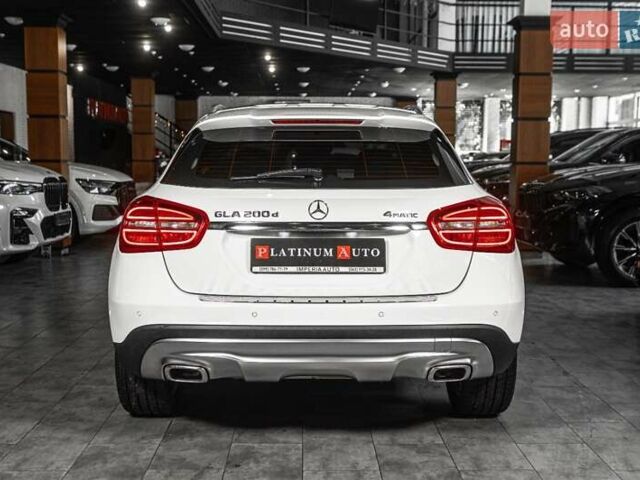 Белый Мерседес ГЛА-Класс, объемом двигателя 2.14 л и пробегом 123 тыс. км за 21900 $, фото 15 на Automoto.ua