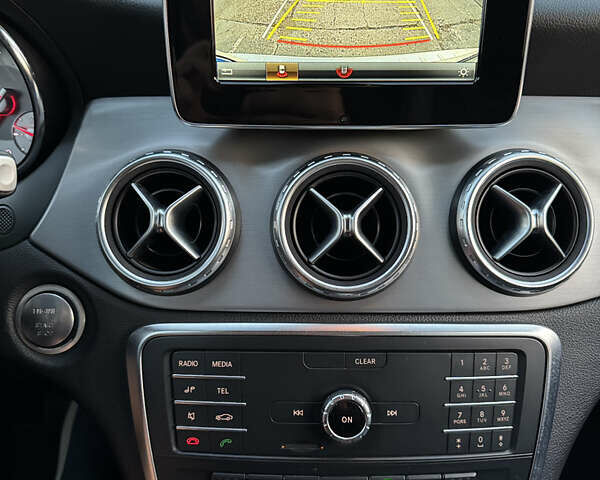 Белый Мерседес ГЛА-Класс, объемом двигателя 1.46 л и пробегом 324 тыс. км за 16700 $, фото 14 на Automoto.ua