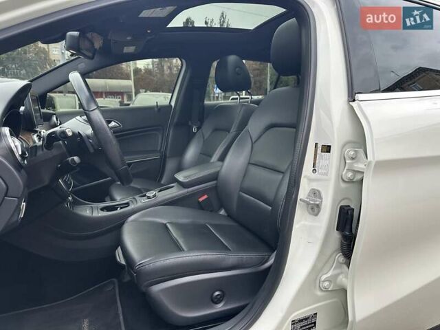 Белый Мерседес ГЛА-Класс, объемом двигателя 1.99 л и пробегом 145 тыс. км за 19500 $, фото 13 на Automoto.ua