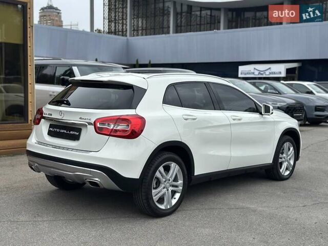 Белый Мерседес ГЛА-Класс, объемом двигателя 1.99 л и пробегом 145 тыс. км за 19500 $, фото 8 на Automoto.ua