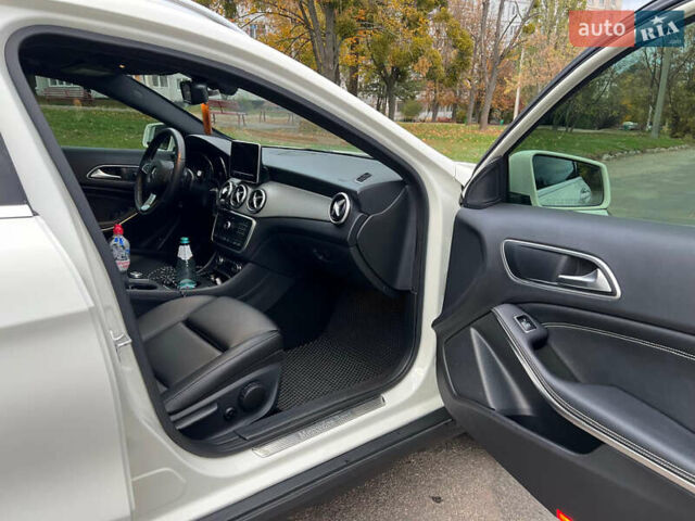 Белый Мерседес ГЛА-Класс, объемом двигателя 1.99 л и пробегом 91 тыс. км за 16700 $, фото 12 на Automoto.ua