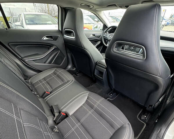 Білий Мерседес ГЛА-Клас, об'ємом двигуна 1.46 л та пробігом 46 тис. км за 21999 $, фото 29 на Automoto.ua