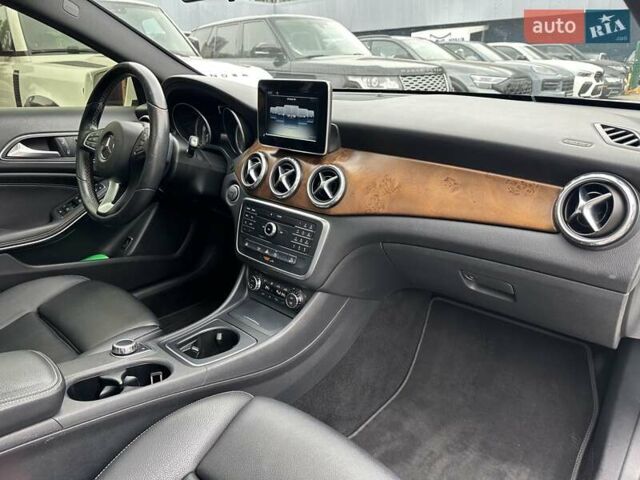 Белый Мерседес ГЛА-Класс, объемом двигателя 1.99 л и пробегом 145 тыс. км за 19500 $, фото 28 на Automoto.ua