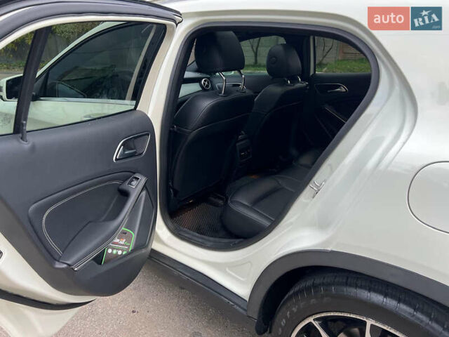 Белый Мерседес ГЛА-Класс, объемом двигателя 1.99 л и пробегом 91 тыс. км за 16700 $, фото 7 на Automoto.ua