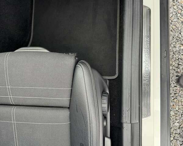 Белый Мерседес ГЛА-Класс, объемом двигателя 2.14 л и пробегом 251 тыс. км за 20500 $, фото 11 на Automoto.ua