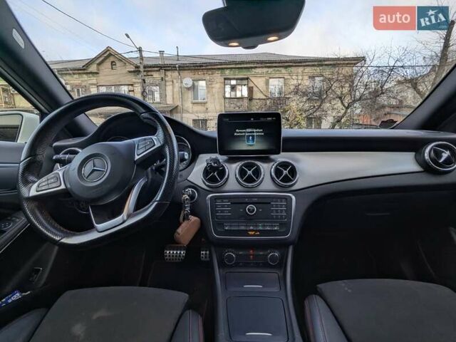 Белый Мерседес ГЛА-Класс, объемом двигателя 1.6 л и пробегом 87 тыс. км за 22500 $, фото 3 на Automoto.ua