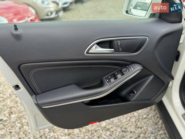 Білий Мерседес ГЛА-Клас, об'ємом двигуна 1.46 л та пробігом 46 тис. км за 21999 $, фото 10 на Automoto.ua