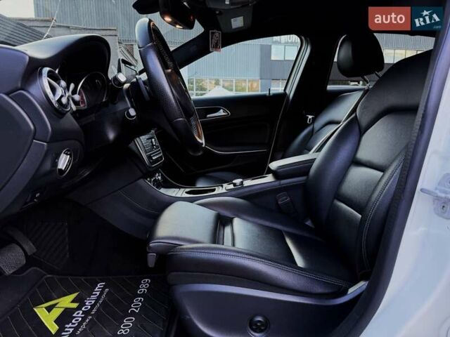 Белый Мерседес ГЛА-Класс, объемом двигателя 1.99 л и пробегом 102 тыс. км за 17299 $, фото 27 на Automoto.ua