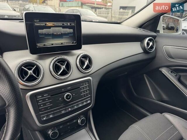 Белый Мерседес ГЛА-Класс, объемом двигателя 2.14 л и пробегом 251 тыс. км за 20500 $, фото 27 на Automoto.ua