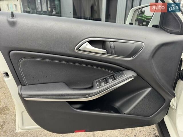 Белый Мерседес ГЛА-Класс, объемом двигателя 2.14 л и пробегом 251 тыс. км за 20500 $, фото 41 на Automoto.ua