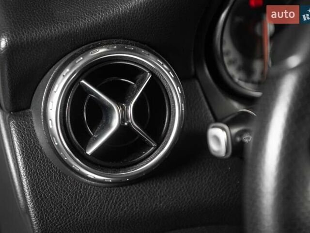 Белый Мерседес ГЛА-Класс, объемом двигателя 2.14 л и пробегом 123 тыс. км за 21900 $, фото 54 на Automoto.ua