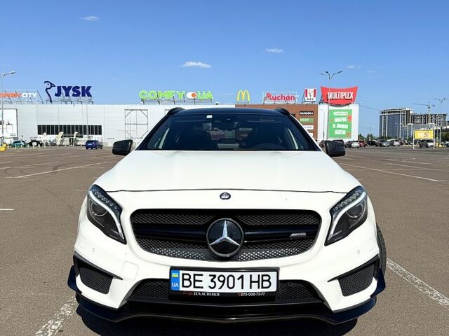 Белый Мерседес ГЛА-Класс, объемом двигателя 2 л и пробегом 139 тыс. км за 29999 $, фото 1 на Automoto.ua