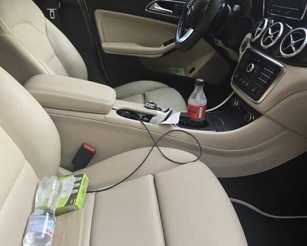 Белый Мерседес ГЛА-Класс, объемом двигателя 1.99 л и пробегом 80 тыс. км за 23000 $, фото 23 на Automoto.ua