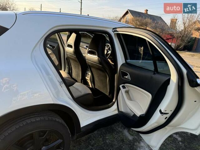 Белый Мерседес ГЛА-Класс, объемом двигателя 1.99 л и пробегом 153 тыс. км за 18500 $, фото 23 на Automoto.ua