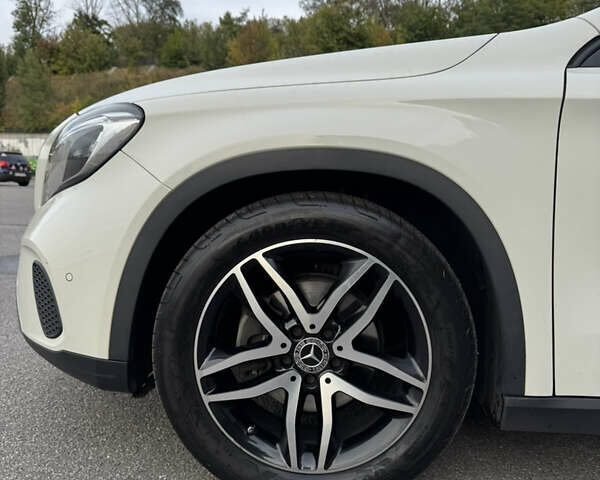 Мерседес ГЛА-Класс 2017 в Киеве на Automoto.ua Белый Мерседес ГЛА-Класс, объемом двигателя 2.14 л и пробегом 110 тыс. км за 23999 $, фото 14 на Automoto.ua