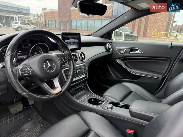 Белый Мерседес ГЛА-Класс, объемом двигателя 1.99 л и пробегом 87 тыс. км за 18500 $, фото 11 на Automoto.ua