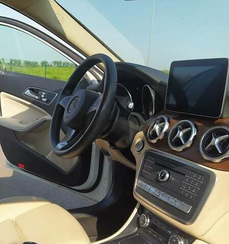 Белый Мерседес ГЛА-Класс, объемом двигателя 1.99 л и пробегом 61 тыс. км за 22400 $, фото 12 на Automoto.ua
