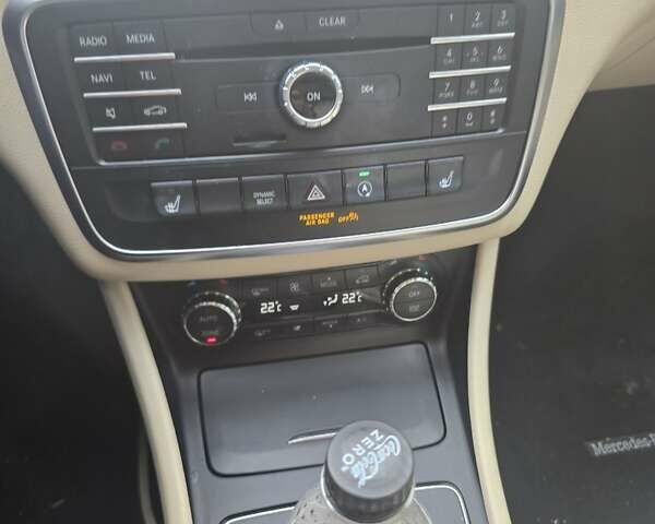 Белый Мерседес ГЛА-Класс, объемом двигателя 1.99 л и пробегом 80 тыс. км за 23000 $, фото 29 на Automoto.ua
