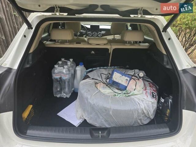 Белый Мерседес ГЛА-Класс, объемом двигателя 1.99 л и пробегом 80 тыс. км за 23000 $, фото 19 на Automoto.ua