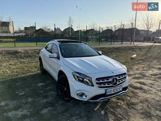 Белый Мерседес ГЛА-Класс, объемом двигателя 1.99 л и пробегом 153 тыс. км за 18500 $, фото 29 на Automoto.ua