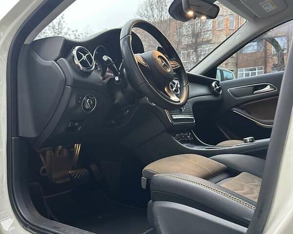 Белый Мерседес ГЛА-Класс, объемом двигателя 2.14 л и пробегом 99 тыс. км за 23900 $, фото 18 на Automoto.ua