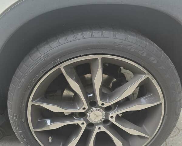 Белый Мерседес ГЛА-Класс, объемом двигателя 1.99 л и пробегом 80 тыс. км за 23000 $, фото 17 на Automoto.ua