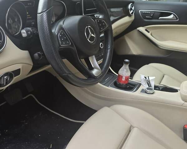 Белый Мерседес ГЛА-Класс, объемом двигателя 1.99 л и пробегом 80 тыс. км за 23000 $, фото 26 на Automoto.ua