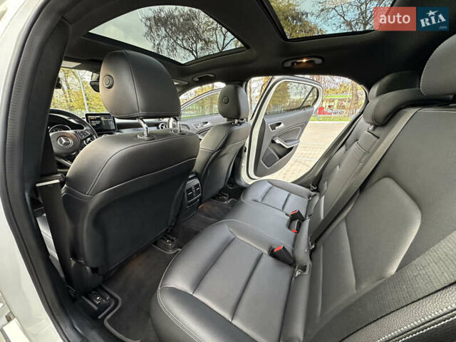 Мерседес ГЛА-Класс 2017 в Одессе на Automoto.ua Белый Мерседес ГЛА-Класс, объемом двигателя 1.99 л и пробегом 65 тыс. км за 20500 $, фото 44 на Automoto.ua