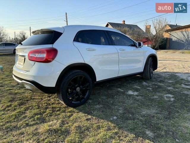 Белый Мерседес ГЛА-Класс, объемом двигателя 1.99 л и пробегом 153 тыс. км за 18500 $, фото 17 на Automoto.ua