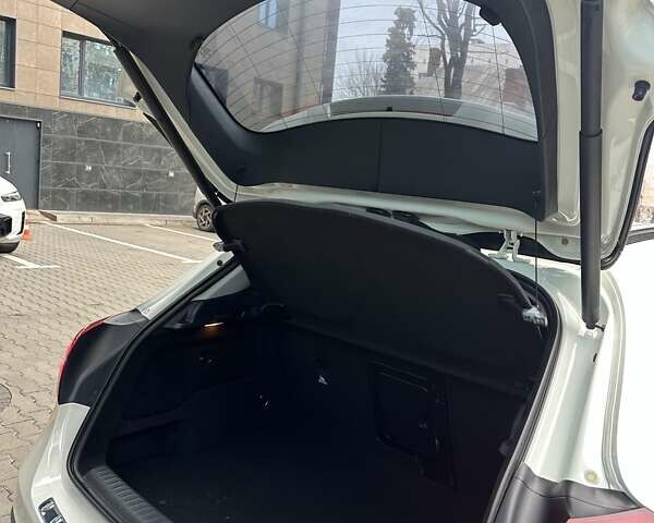 Белый Мерседес ГЛА-Класс, объемом двигателя 2.14 л и пробегом 99 тыс. км за 23900 $, фото 24 на Automoto.ua