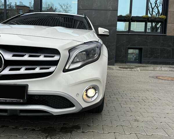 Белый Мерседес ГЛА-Класс, объемом двигателя 2.14 л и пробегом 99 тыс. км за 23900 $, фото 15 на Automoto.ua