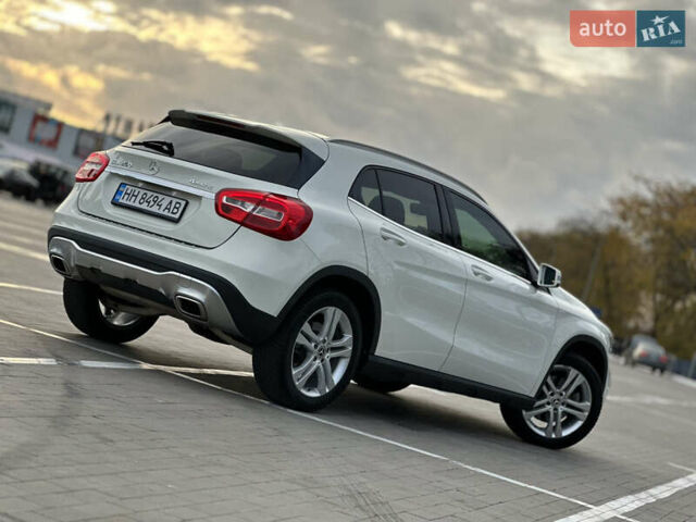 Мерседес ГЛА-Класс 2017 в Одессе на Automoto.ua Белый Мерседес ГЛА-Класс, объемом двигателя 1.99 л и пробегом 65 тыс. км за 20500 $, фото 1 на Automoto.ua