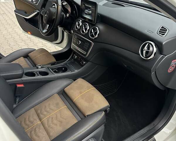 Белый Мерседес ГЛА-Класс, объемом двигателя 2.14 л и пробегом 99 тыс. км за 23900 $, фото 27 на Automoto.ua