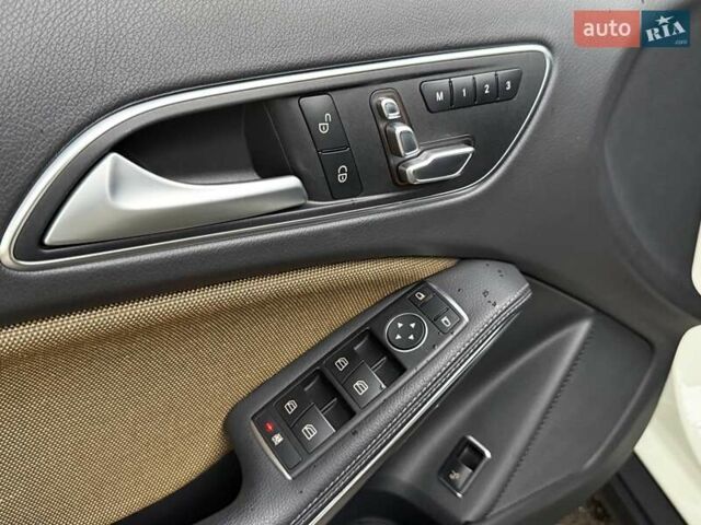 Білий Мерседес ГЛА-Клас, об'ємом двигуна 2 л та пробігом 47 тис. км за 27950 $, фото 55 на Automoto.ua