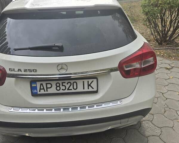 Белый Мерседес ГЛА-Класс, объемом двигателя 1.99 л и пробегом 80 тыс. км за 23000 $, фото 6 на Automoto.ua