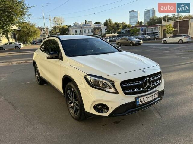 Білий Мерседес ГЛА-Клас, об'ємом двигуна 1.99 л та пробігом 47 тис. км за 23000 $, фото 2 на Automoto.ua