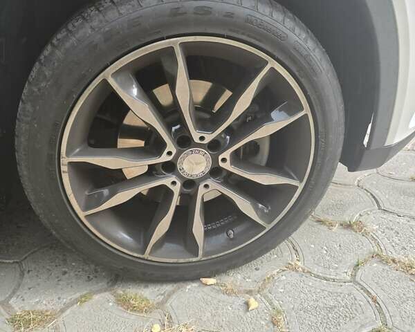 Белый Мерседес ГЛА-Класс, объемом двигателя 1.99 л и пробегом 80 тыс. км за 23000 $, фото 15 на Automoto.ua